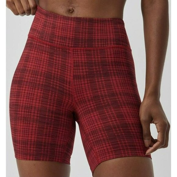 Outdoor Voices OV Red Plaid Move Free 6" Compression Shorts Biker Shorts Sz M - Picture 1 of 7